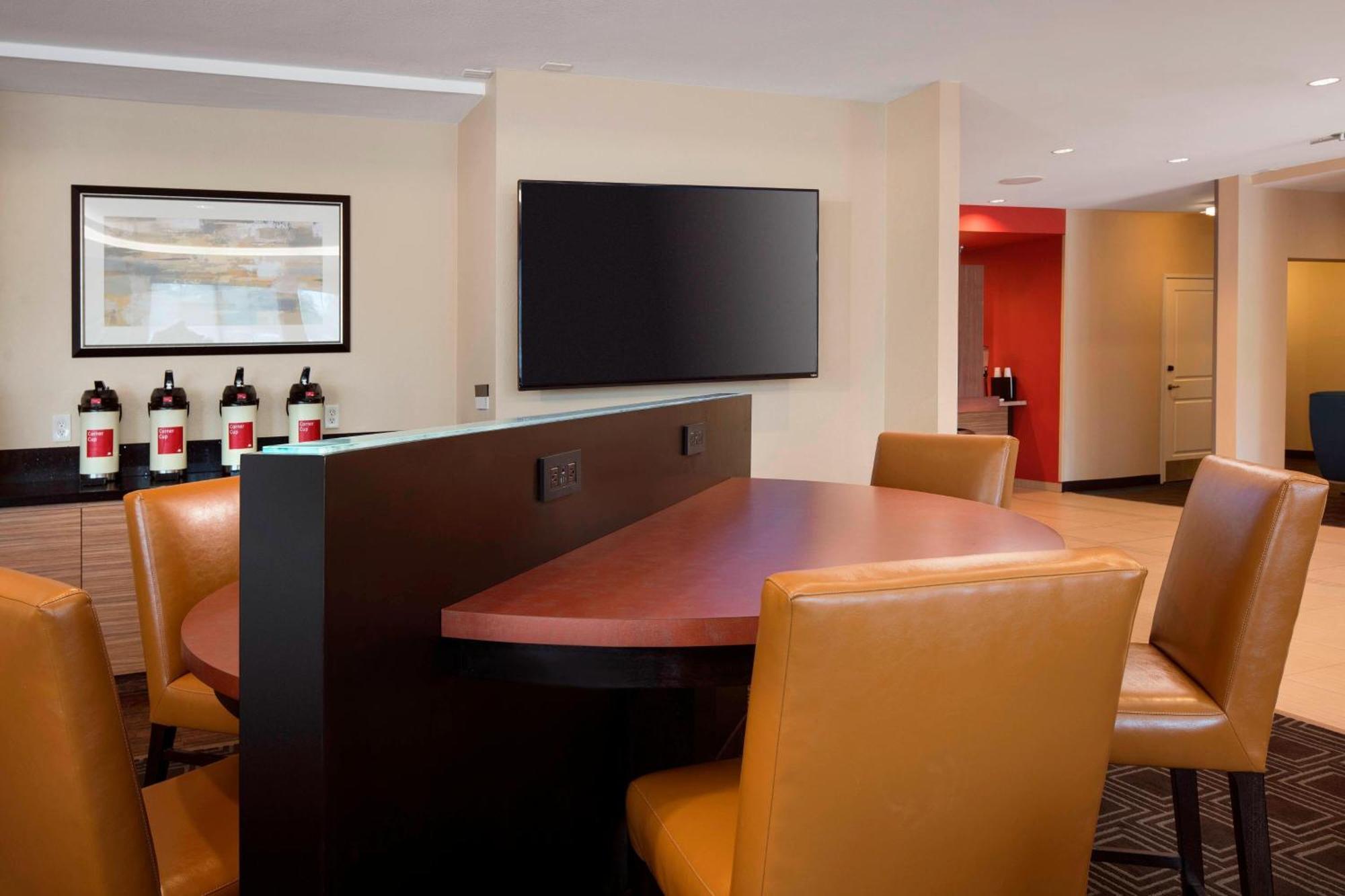 Towneplace Suites By Marriott San Diego Carlsbad / Виста Экстерьер фото