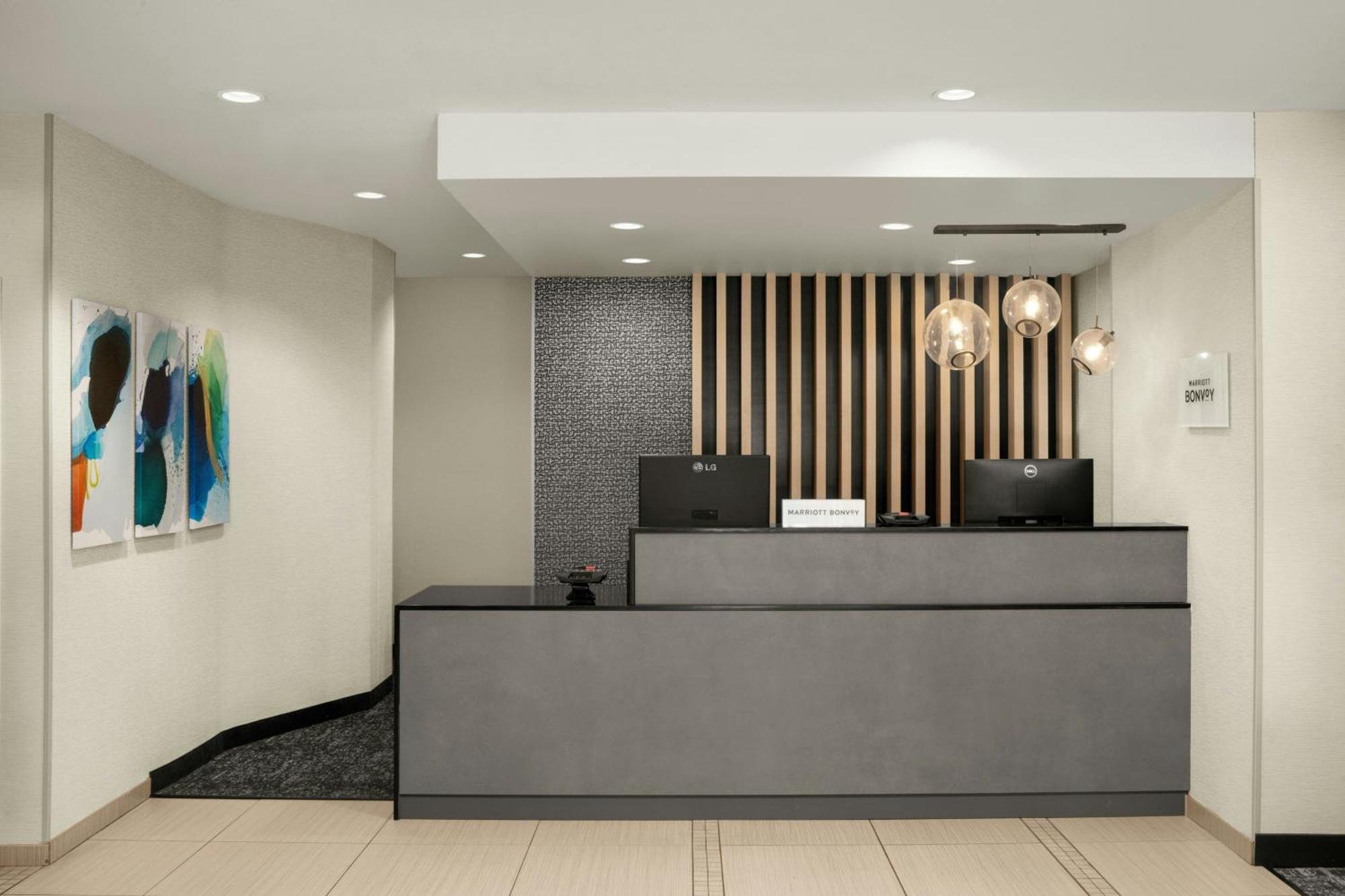 Towneplace Suites By Marriott San Diego Carlsbad / Виста Экстерьер фото