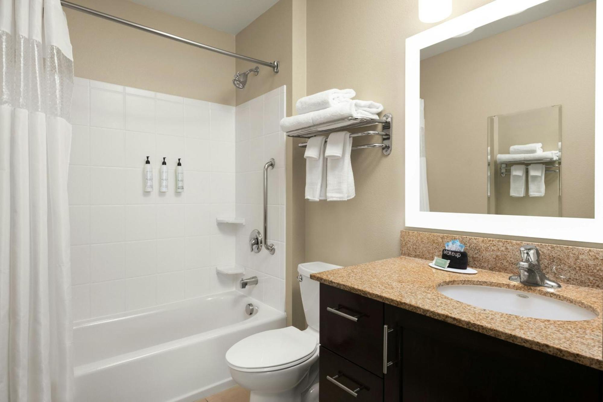 Towneplace Suites By Marriott San Diego Carlsbad / Виста Экстерьер фото